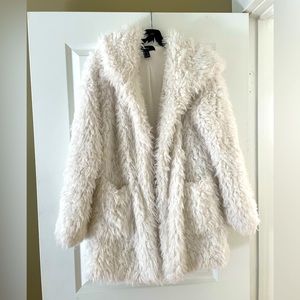 Forever 21 Faux Fur Fluffy Coat Size L